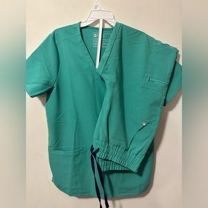 Figs scrub set. High rise Zamora joggers size S tall & 5 pocket top size small.